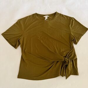 Stylish Olive Green Short Sleeve Top with Knot Detail